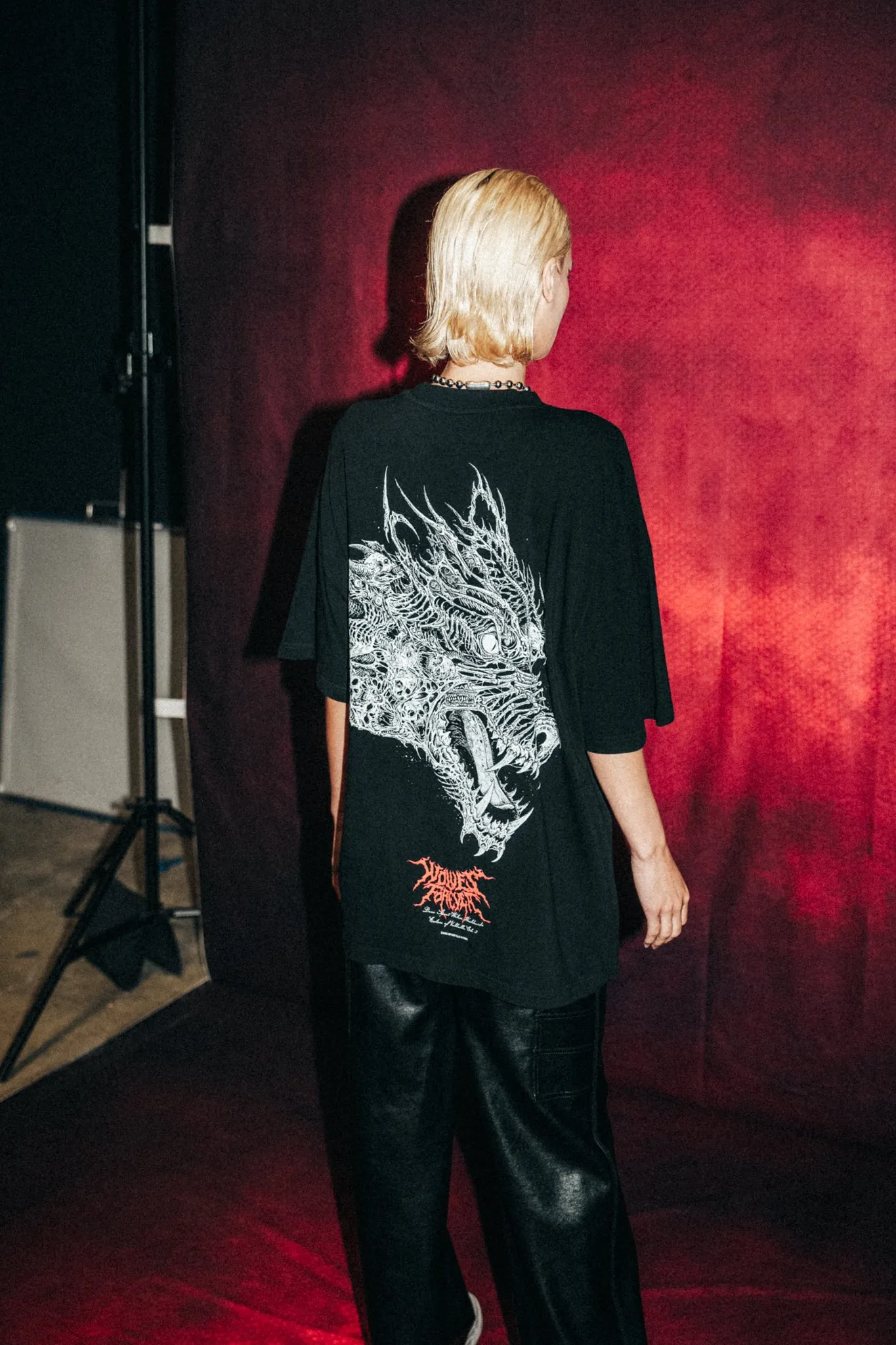 Hesh Wolf "Premium" Oversized Tee in Black
